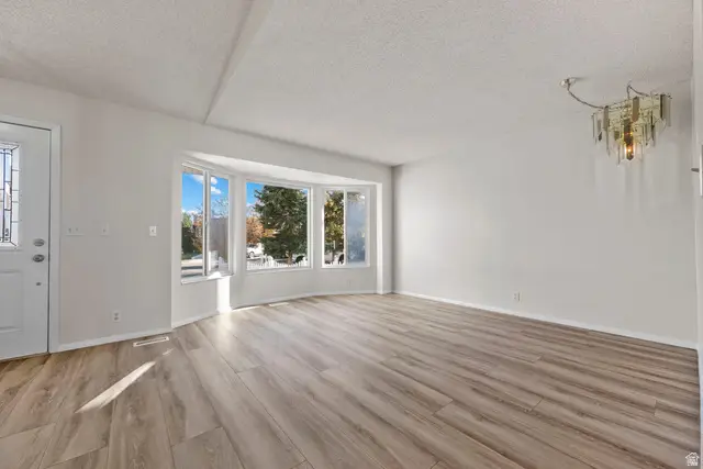 3226 W Tysonbrook Ct S, Taylorsville, UT 84129 - Image #3