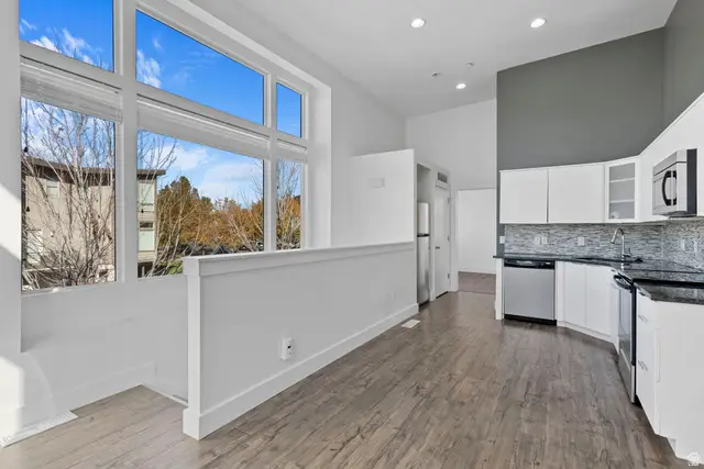 1001 W Rooftop Dr, Midvale, UT 84047 - Image #2