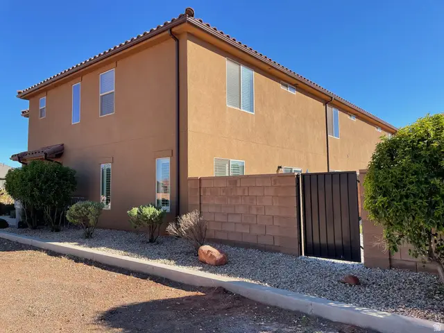 2577 N Bella Vista Dr, Santa Clara, UT 84765 - Image #3