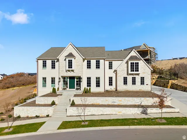 251 E Maple Ridge Dr, Mapleton, UT 84664 - Image #2