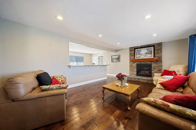 1377 W Pinewood Dr, Taylorsville, UT 84123 - Image #3