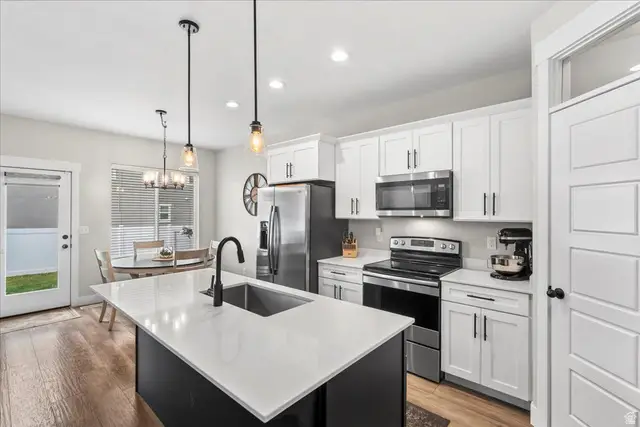 1538 W Piston Ln S, Bluffdale, UT 84065 - Image #2