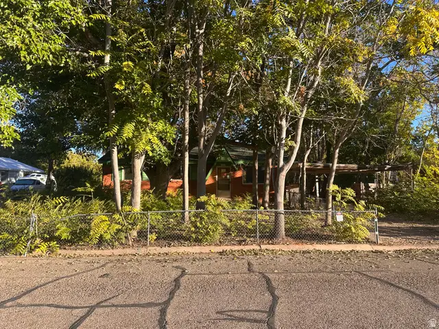 423 Huntridge Dr, Moab, UT 84532 - Image #2