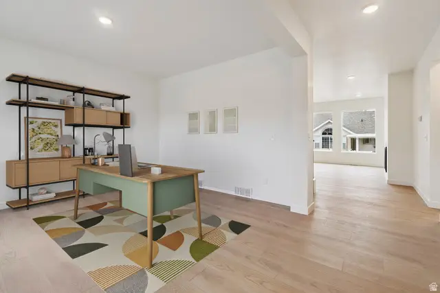 1061 W Mahogany St, Saratoga Springs, UT 84045 - Image #2