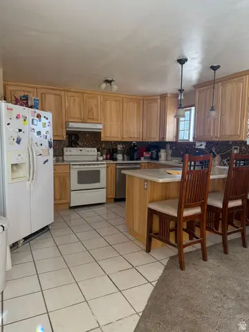 665 E Molen Rd, Ferron, UT 84523 - Image #2