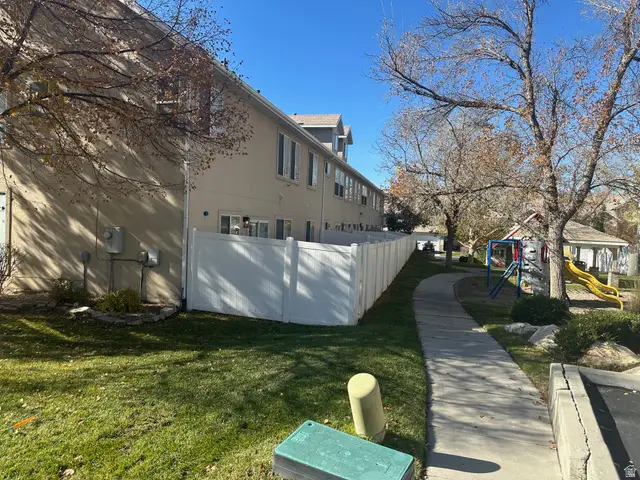 735 Sandy Point Dr, Sandy, UT 84094 - Image #3