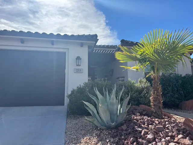 233 W Green Jade Dr, Washington, UT 84780 - Image #2