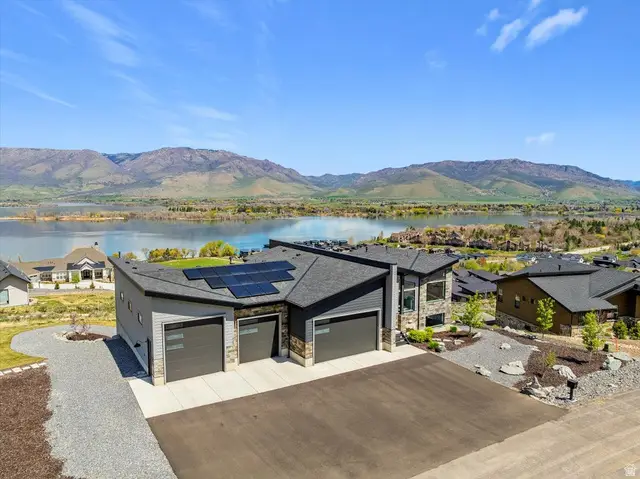 6260 E Hawks Ln, Huntsville, UT 84317 - #3