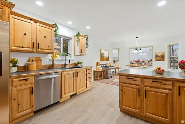 2199 S Morgan Rd, Saratoga Springs, UT 84045 - Image #3