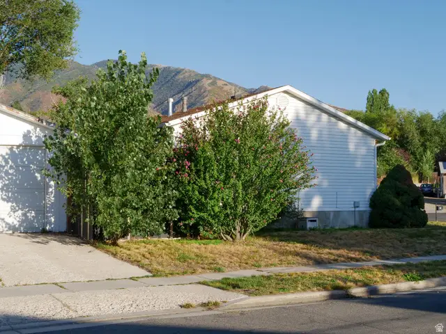 951 E South Fork Cir, Sandy, UT 84094 - Image #3