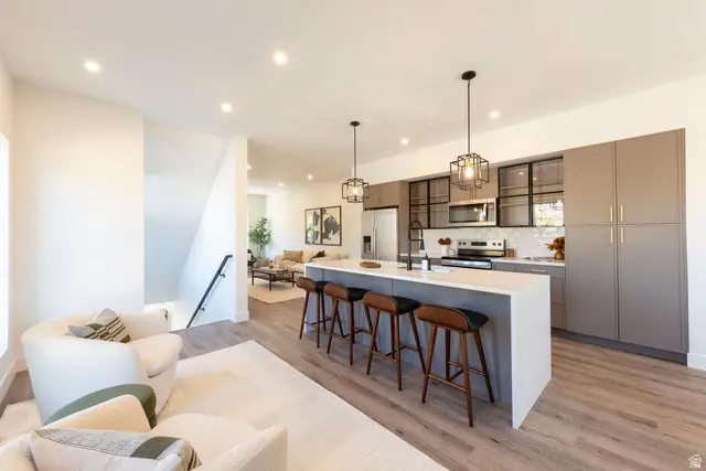 868 E Rowley Dr S #102, Millcreek, UT 84124 - Image #3