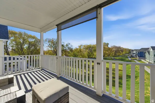 1038 S Old Towne Rd, Layton, UT 84041 - Image #2