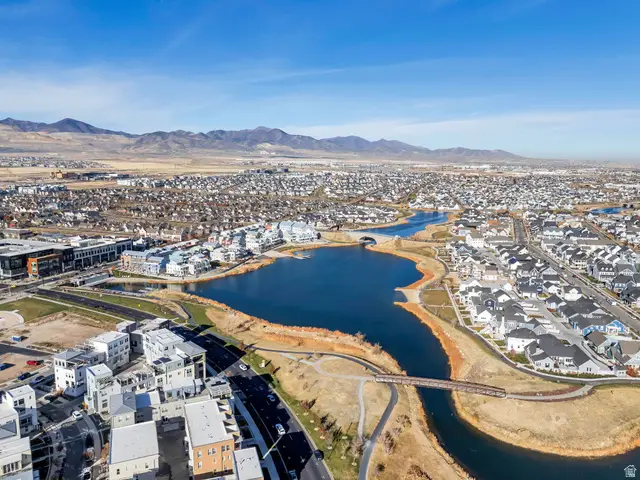 4504 W Kestrel Ridge Rd, South Jordan, UT 84009 - Image #2