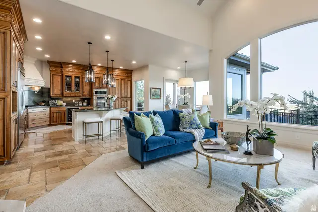 2412 E Bear Hills Dr S, Draper, UT 84020 - Image #2