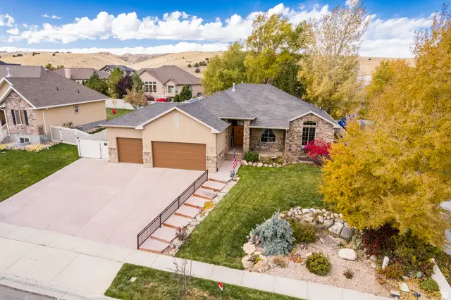 1126 S Valley View Dr W, Santaquin, UT 84655 - Image #1