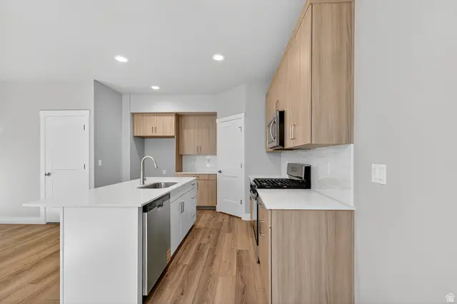 2782 W 2775 N #105, Plain City, UT 84404 - Image #3