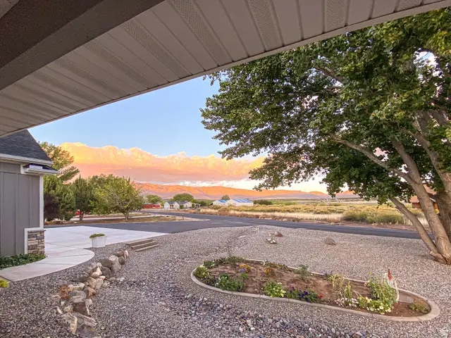 401 S 3430 E, New Harmony, UT 84757 - Image #2