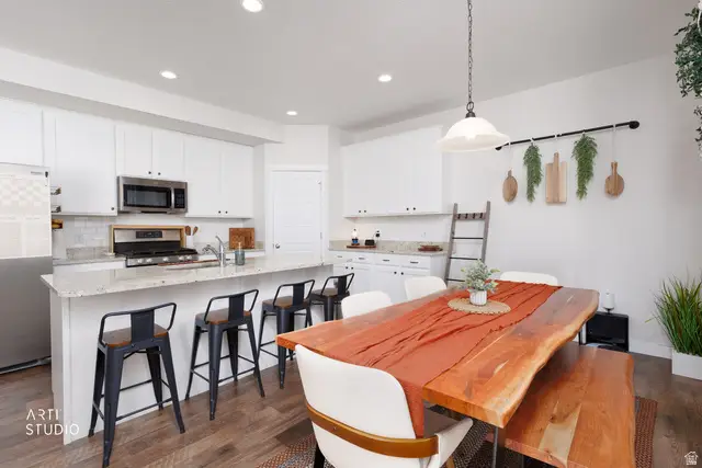 13184 S Newbridge Ln, Herriman, UT 84096 - Image #2