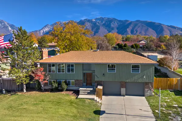 10543 S Weeping Willow Dr E, Sandy, UT 84070