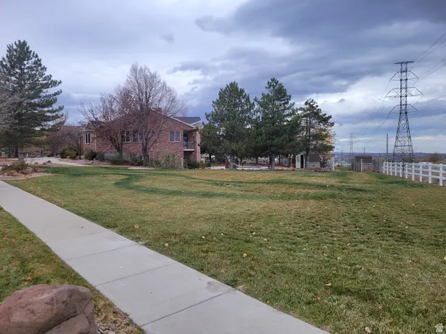 2428 W Silverpoint Way S, Bluffdale, UT 84065 - Image #3