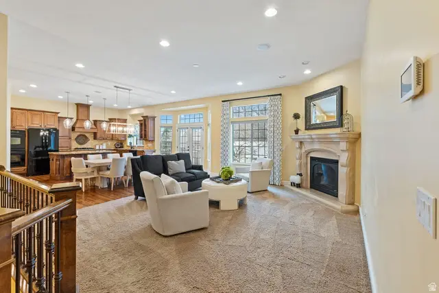 330 W Paradiso Ln, Centerville, UT 84014 - Image #3