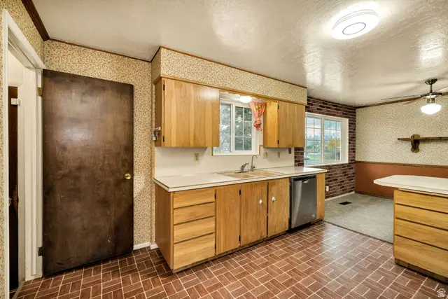 570 N 400 W, Logan, UT 84321 - Image #2