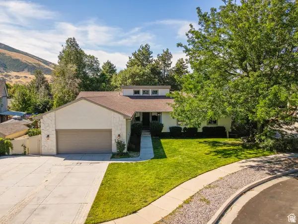 1644 E Pebble Beach Cir S, Sandy, UT 84092