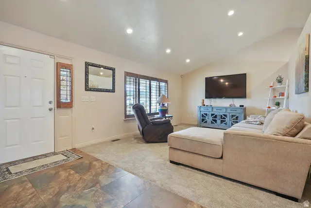 5030 Little Water Peak Dr, Riverton, UT 84065 - Image #3