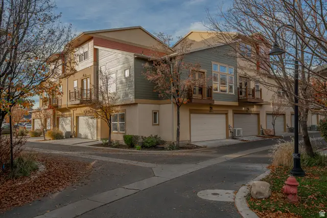 1090 N Shepard Creek Pkwy #6, Farmington, UT 84025 - Image #2