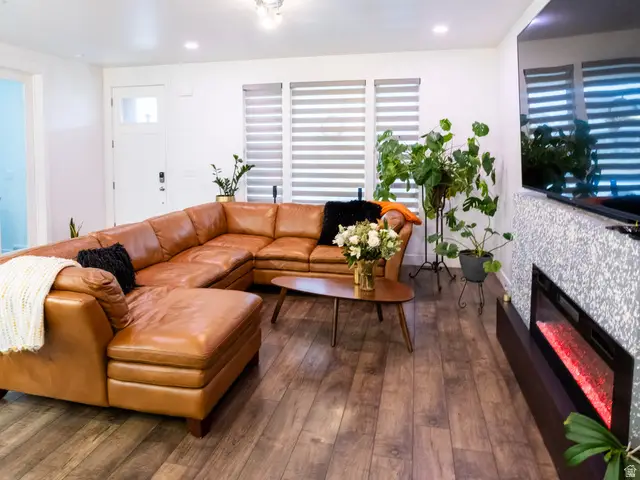 6374 W Lake Ave S, South Jordan, UT 84009 - Image #2