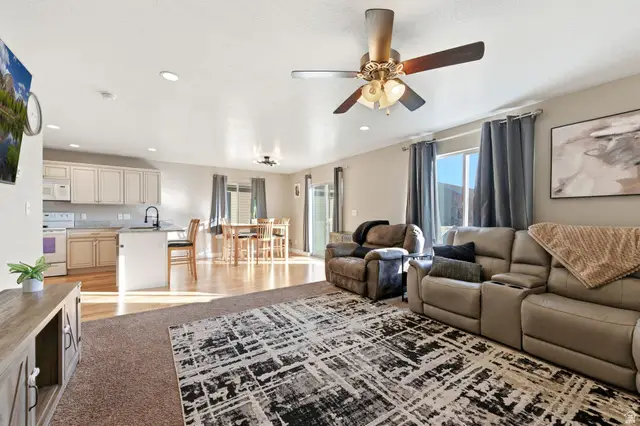 1674 E Downwater St, Eagle Mountain, UT 84005 - Image #3