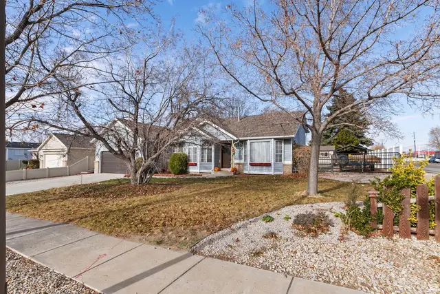 989 E Sandcrest Dr, Sandy, UT 84094 - Image #2