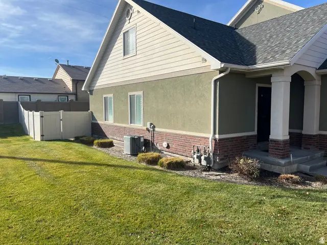 1721 W Hollow Cedar Ln #1, Riverton, UT 84065 - Image #2