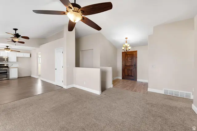 4076 S Lake Vista Dr W, Saratoga Springs, UT 84045 - Image #2