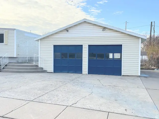 2184 S Sorrento Dr, Woods Cross, UT 84087 - Image #2