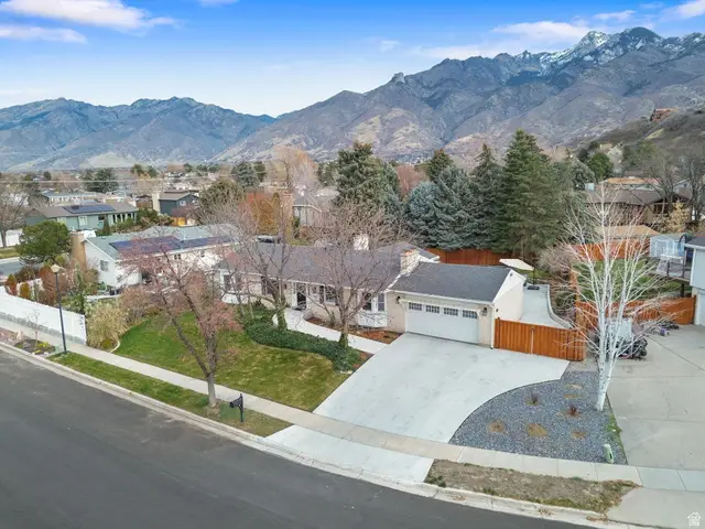 9451 S Fox Cir, Sandy, UT 84092 - Image #3