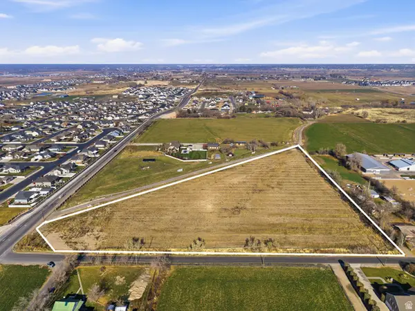 9800 S Woodland Hills Dr, Salem, UT 84653