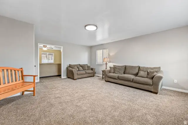 8224 S Oak Vista Dr, West Jordan, UT 84081 - Image #3