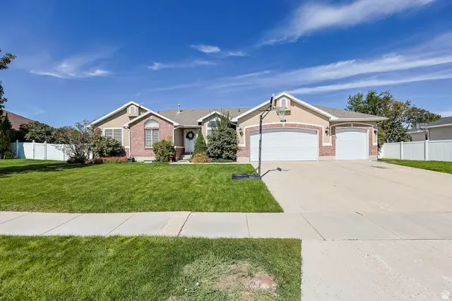 1182 W River Hills Dr, Riverton, UT 84065 - Image #2