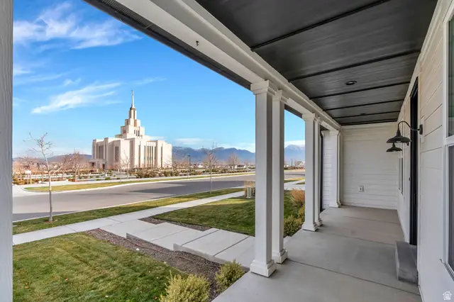 717 W Lighthouse Dr, Saratoga Springs, UT 84045 - Image #2