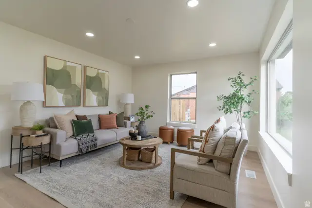 5766 S Wood Cir, Murray, UT 84107 - Image #3