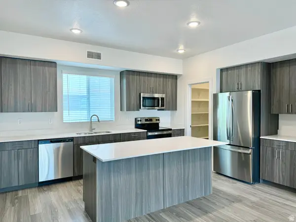 2351 W James Way #F23, West Haven, UT 84401