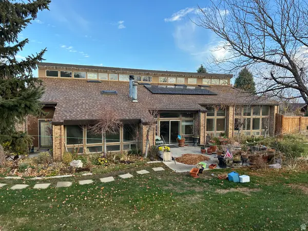 3908 W Graymalkin Cir, South Jordan, UT 84009