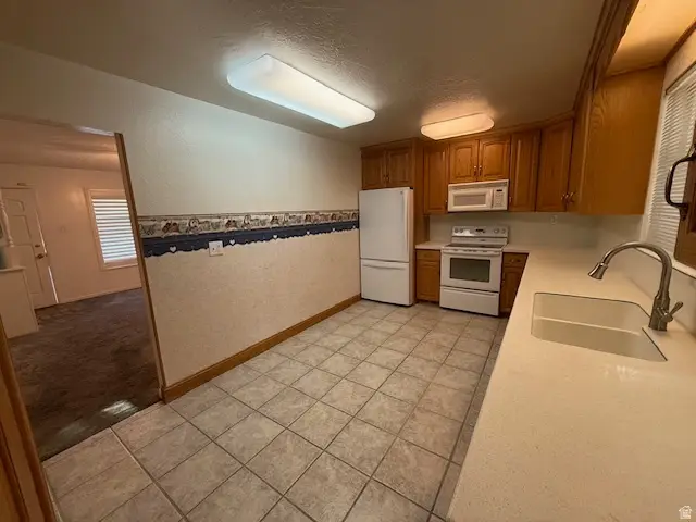 988 E Platinum Way S, Sandy, UT 84094 - Image #3