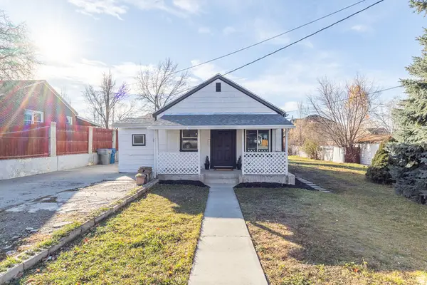 384 E 300 Way S, Pleasant Grove, UT 84062