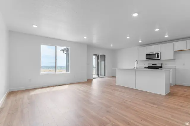 328 E Glencoe Dr #1080, Saratoga Springs, UT 84048 - Image #2