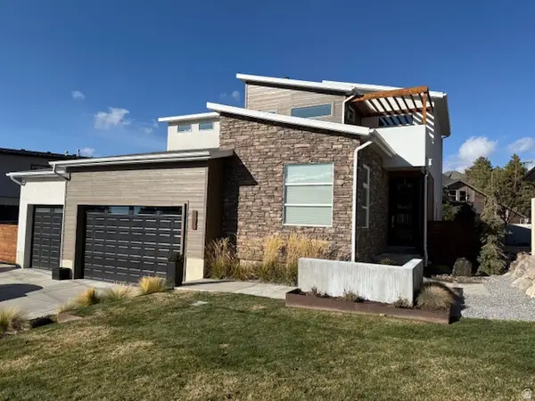 3075 E Creek Rd E, Cottonwood Heights, UT 84093