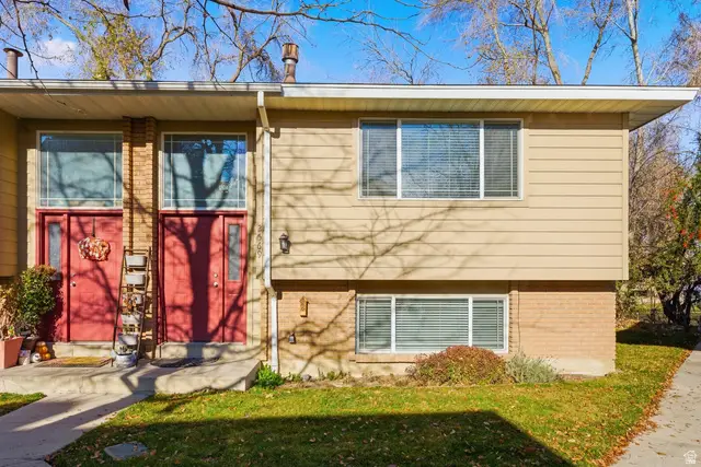 2569 E Canterbury Ln, Cottonwood Heights, UT 84121 - Image #3