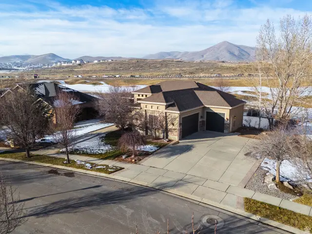 9225 N Mount Airey Dr, Eagle Mountain, UT 84005 - Image #1