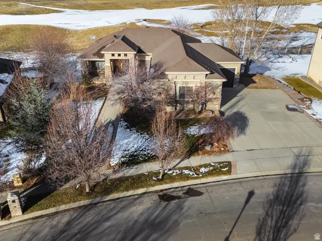 9225 N Mount Airey Dr, Eagle Mountain, UT 84005 - Image #2